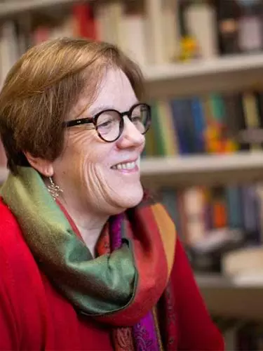 lynn robson